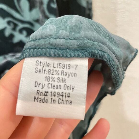 Jade Johnny Was Green Silk Floral Velvet Burnout Tiered Long Sleeve Top Small - Picture 6 of 10